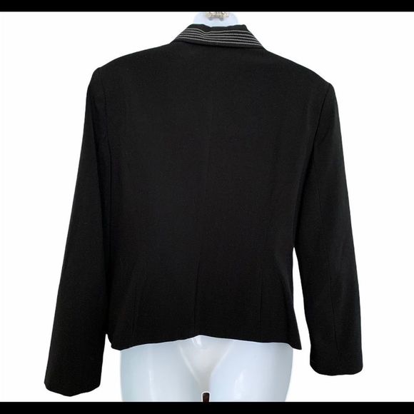 Short Blazer Black/White Stitching - Picture 5 of 5